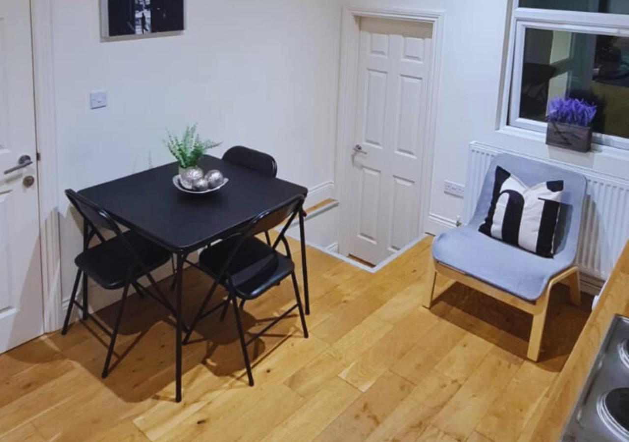Modern 2 Bedroom Apartment In Peckham Londra Exterior foto